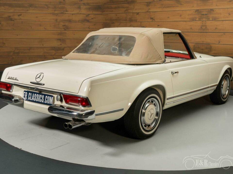 Image 9/19 de Mercedes-Benz 230 SL (1966)