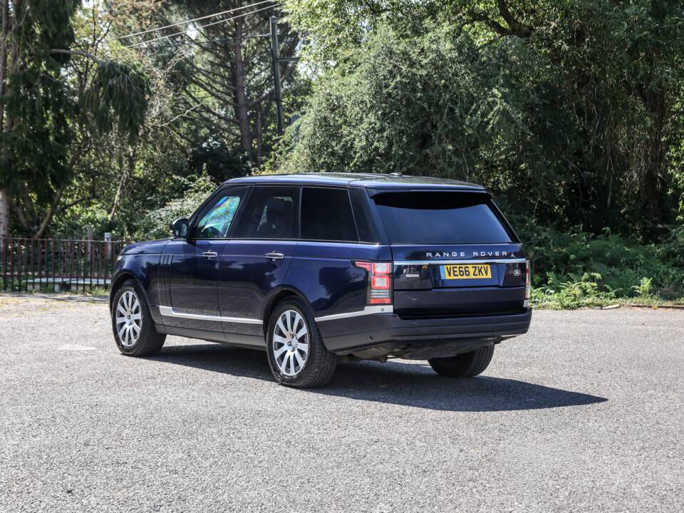 Immagine 16/30 di Land Rover Range Rover Autobiography SDV8 (2016)