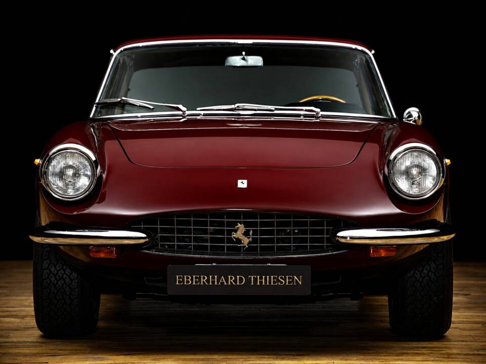 Image 3/11 of Ferrari 330 GTC (1967)