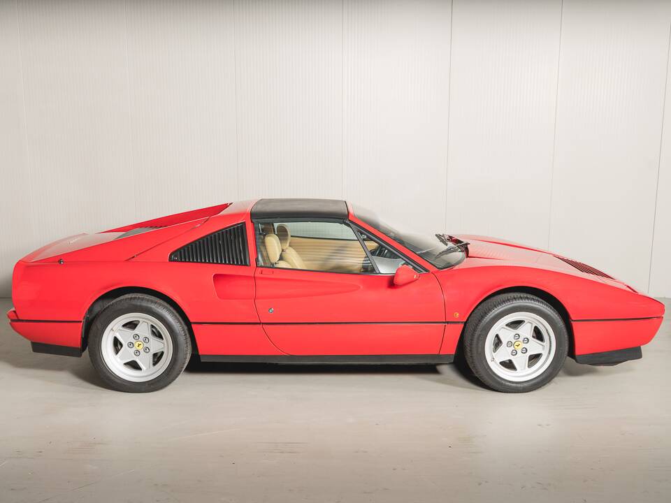 Afbeelding 9/32 van Ferrari 328 GTS (1985)