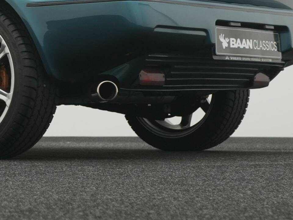 Image 32/42 of Volvo 480 Turbo (1992)