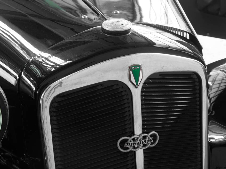 Bild 43/48 von DKW Front Luxus Sport (1937)