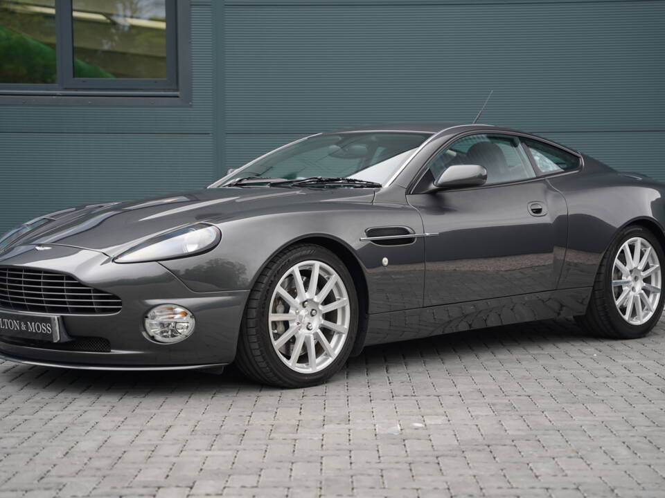 Image 4/50 of Aston Martin V12 Vanquish S (2007)