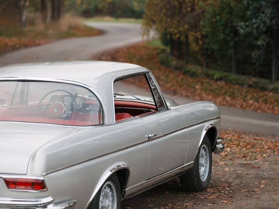 Bild 4/40 von Mercedes-Benz 300 SE (1965)