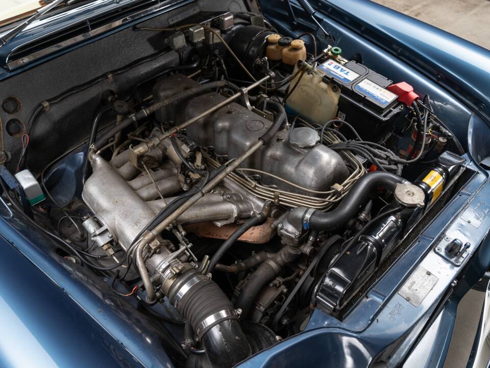Bild 33/34 von Mercedes-Benz 250 SE (1966)