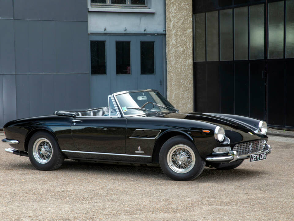 Image 5/24 of Ferrari 275 GTS (1965)