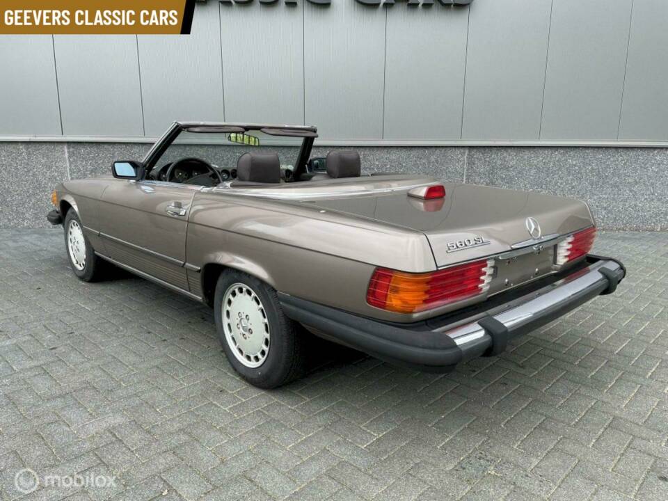 Image 4/7 of Mercedes-Benz 560 SL (1987)