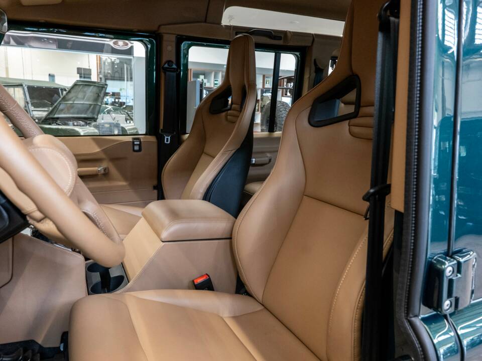 Afbeelding 21/33 van Land Rover Defender 110 Works V8 (2013)