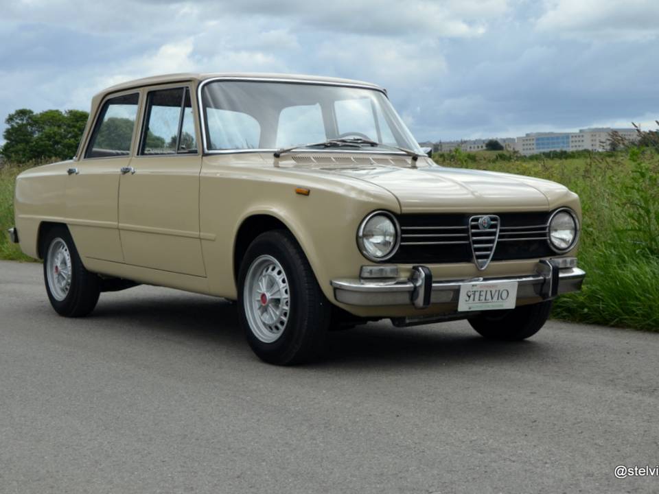 Image 1/14 of Alfa Romeo Giulia 1300 TI (1969)