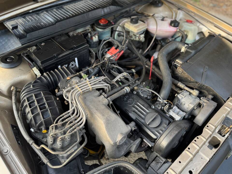 Image 27/57 of Volkswagen Passat 2.0 (1987)