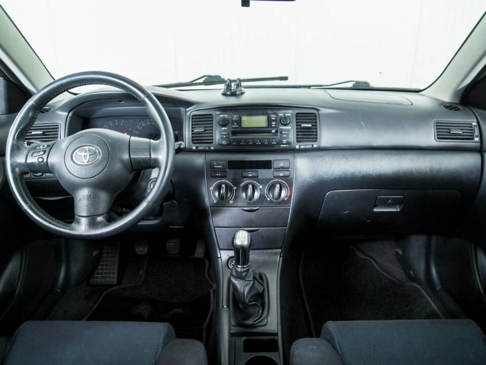 Bild 7/30 von Toyota Corolla 1.6 VVT-i (2005)