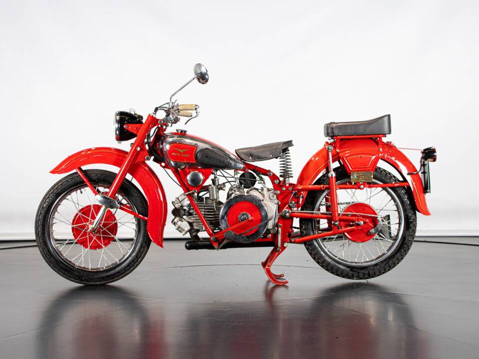 Immagine 1/50 di Moto Guzzi Astore (1952)