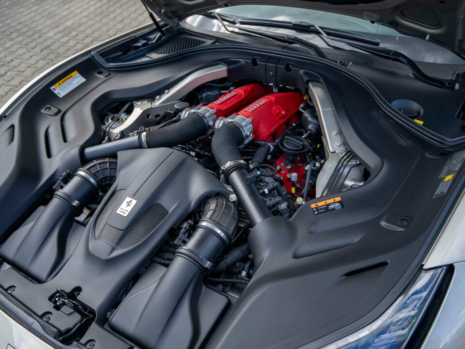 Image 33/44 of Ferrari Portofino M (2022)