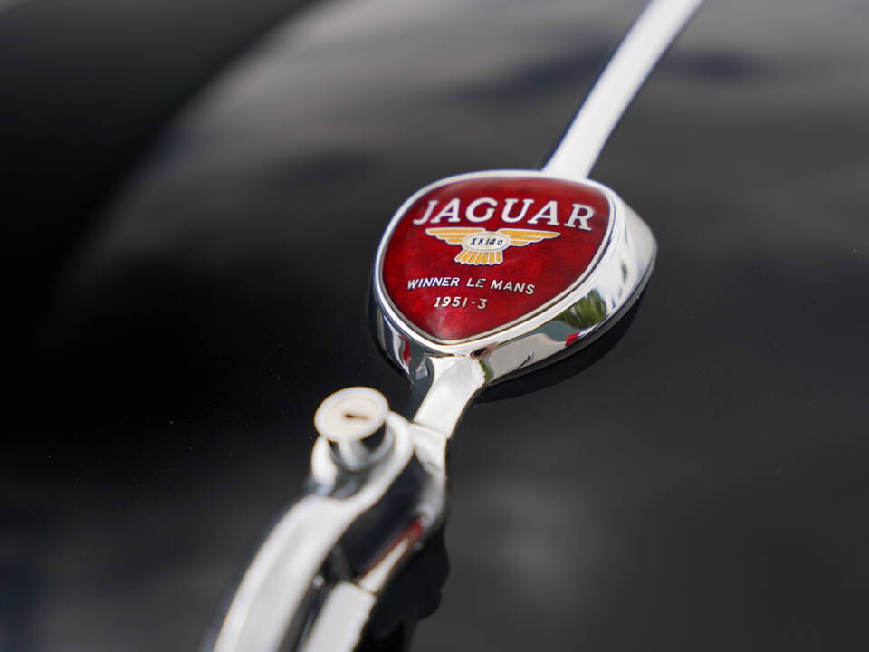 Image 42/50 of Jaguar XK 140 DHC (1956)