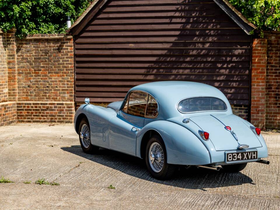 Image 32/50 of Jaguar XK 140 FHC (1955)