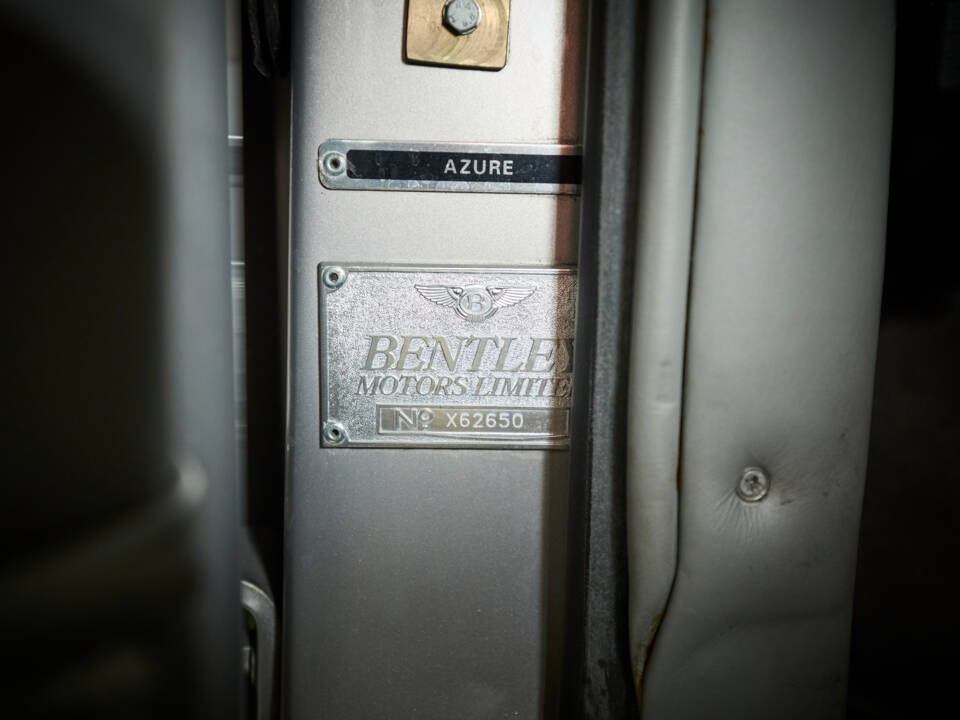 Image 57/77 of Bentley Azure (2001)