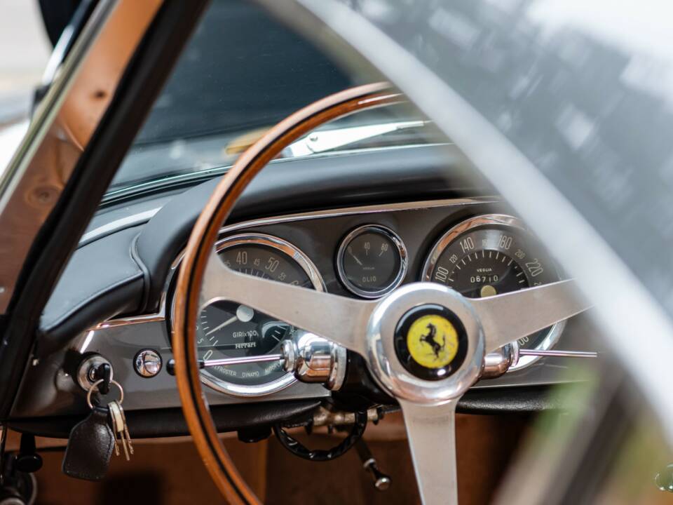 Bild 24/50 von Ferrari 250 GT/E (1963)