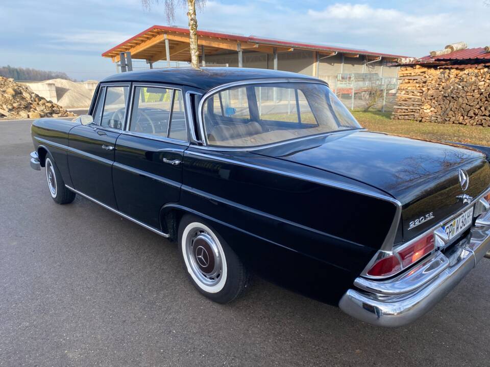 Afbeelding 6/9 van Mercedes-Benz 220 SE b (1964)