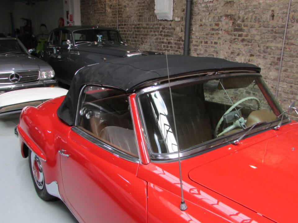 Image 6/20 de Mercedes-Benz 190 SL (1963)