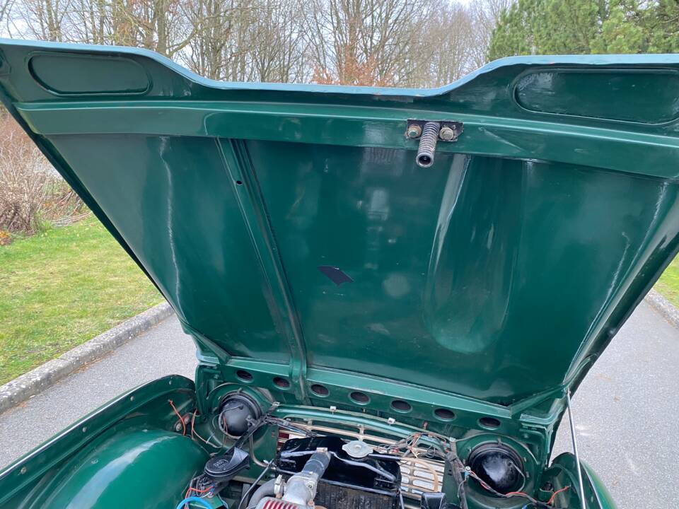 Image 47/66 of Triumph TR 4 (1964)