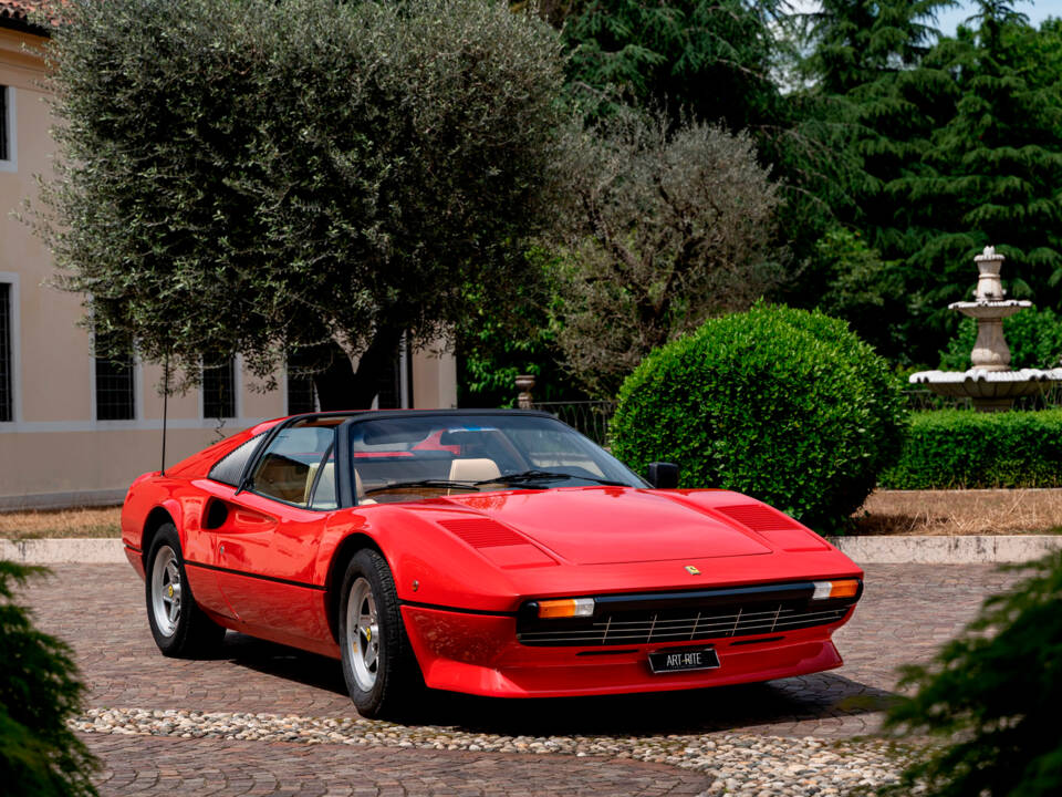 Image 44/46 of Ferrari 308 GTSi (1982)