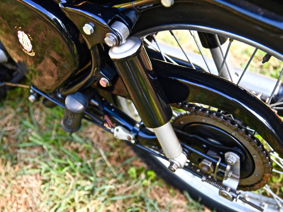 Image 16/31 of BSA Bantam Major D3 (1957)