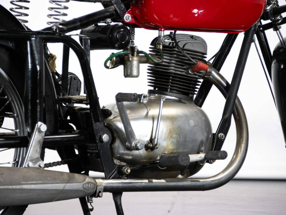 Bild 9/50 von Gilera 150 Sport (1951)