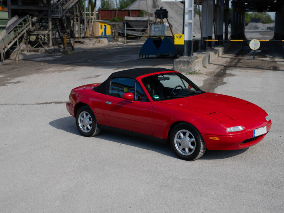 Image 2/24 of Mazda MX-5 1.6 (1992)
