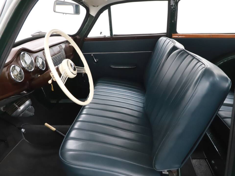 Image 13/24 of Goliath 700 (1955)