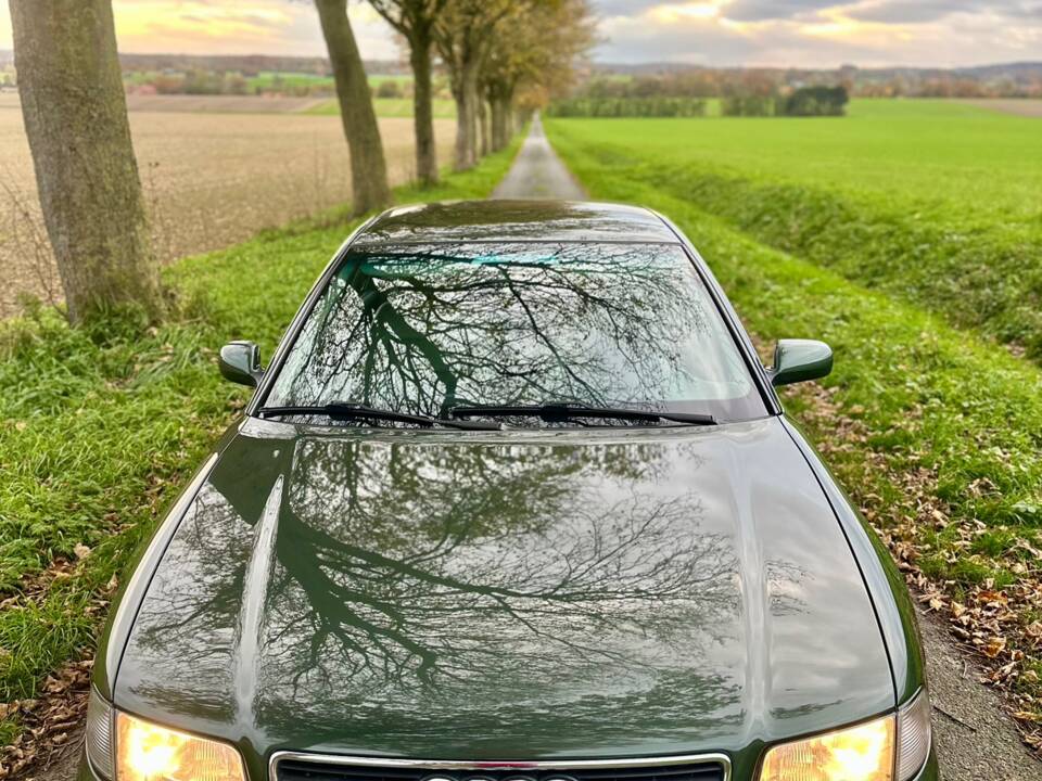 Immagine 1/26 di Audi A4 2.5 TDI (1999)