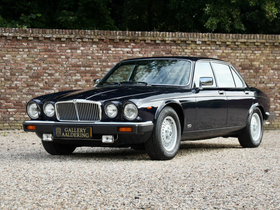 Imagen 11/50 de Jaguar XJ 12 (1985)