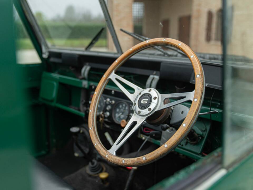 Bild 45/50 von Land Rover 88 (1978)