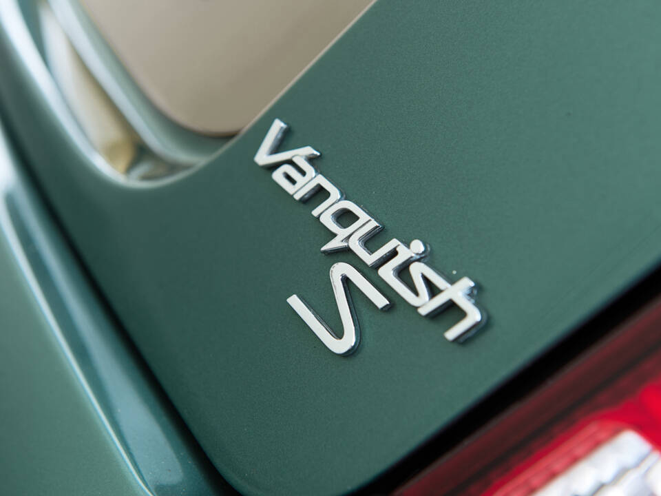 Image 10/21 de Aston Martin V12 Vanquish S (2004)