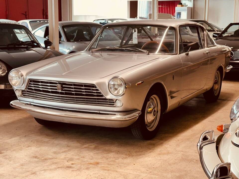 Bild 1/13 von FIAT 2300 S Coupé (1964)