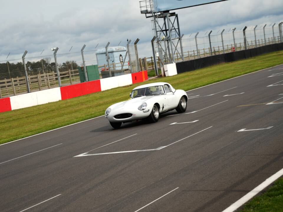 Bild 41/50 von Jaguar E-Type 3.8 (1964)