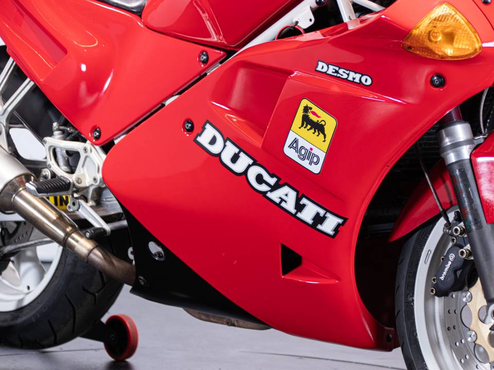 Immagine 15/49 di Ducati DUMMY (1990)