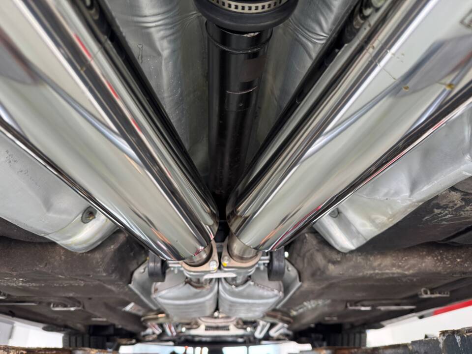 Image 28/37 of BMW 850i (1991)