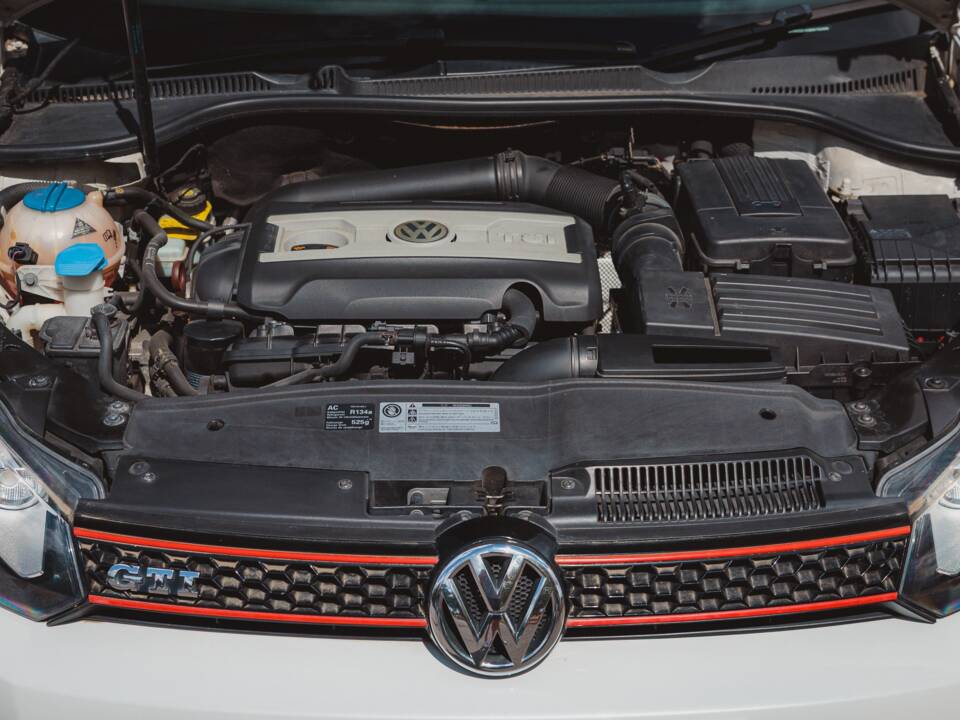 Imagen 6/42 de Volkswagen Golf VI GTI (2011)