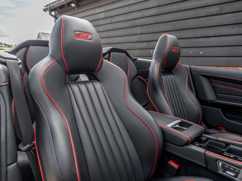 Bild 9/66 von Aston Martin DB 9 GT Volante (2016)