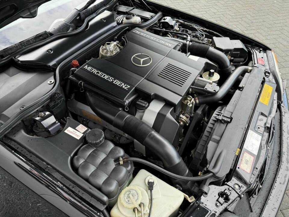 Image 39/50 of Mercedes-Benz 500 SL (1991)
