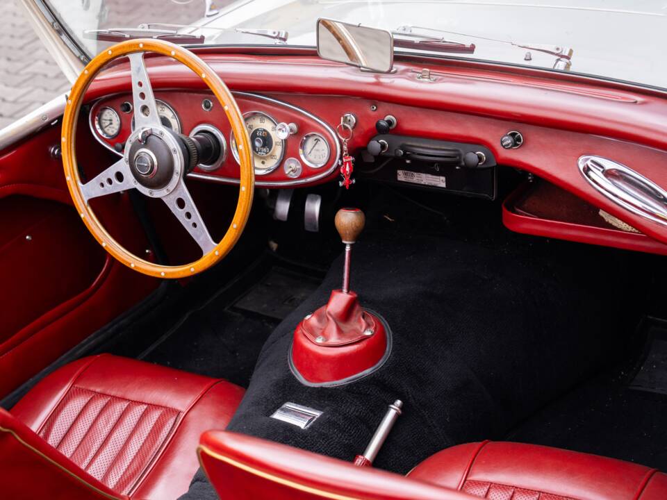 Image 5/72 de Austin-Healey 3000 Mk II (BJ7) (1962)