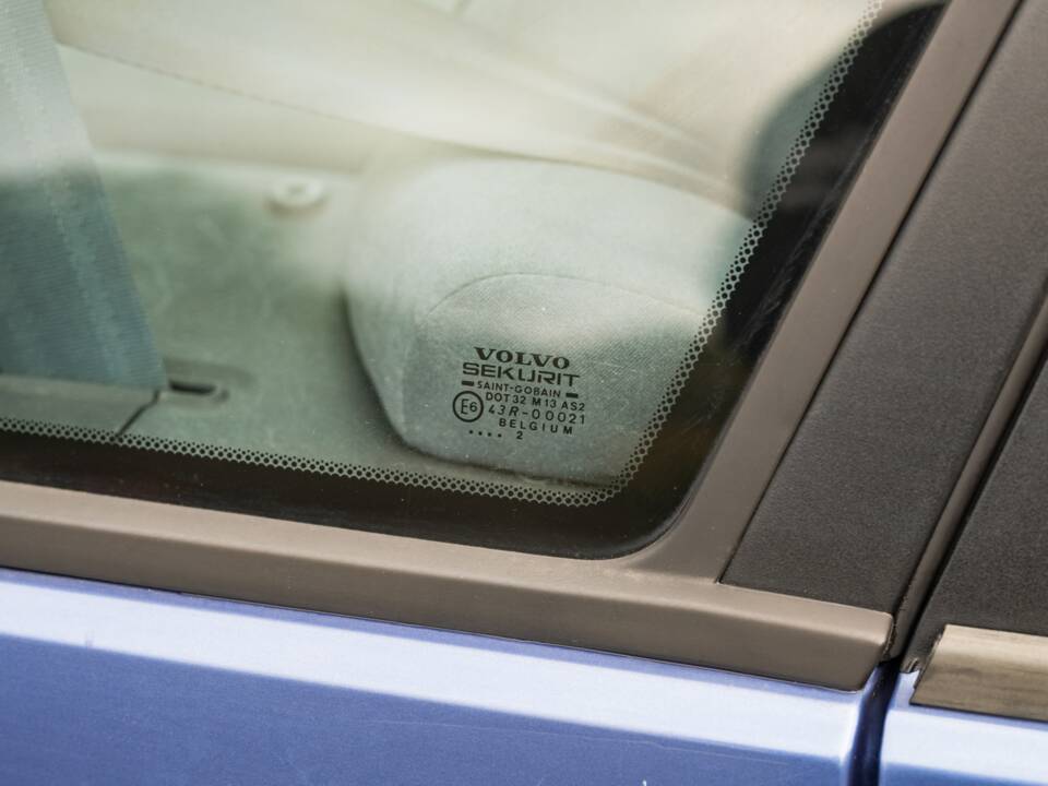 Immagine 23/50 di Volvo 440 Turbo (1992)