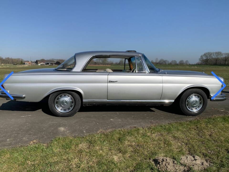 Bild 7/8 von Mercedes-Benz 220 SE b (1962)