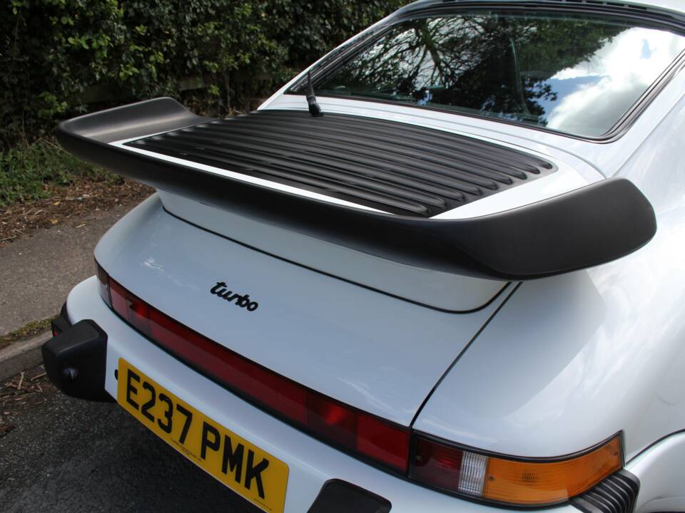 Image 19/19 of Porsche 911 Turbo 3.3 (1988)