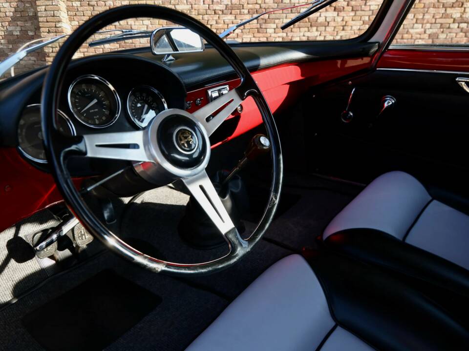 Image 41/50 of Alfa Romeo Giulietta SS (1961)