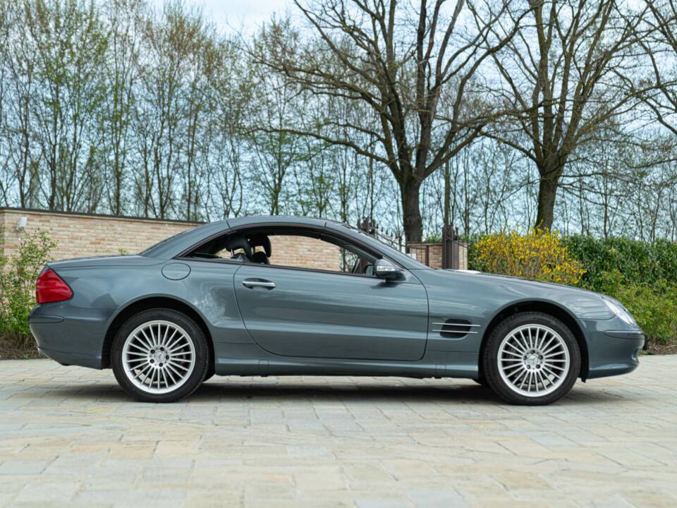 Image 6/50 of Mercedes-Benz SL 500 (2001)