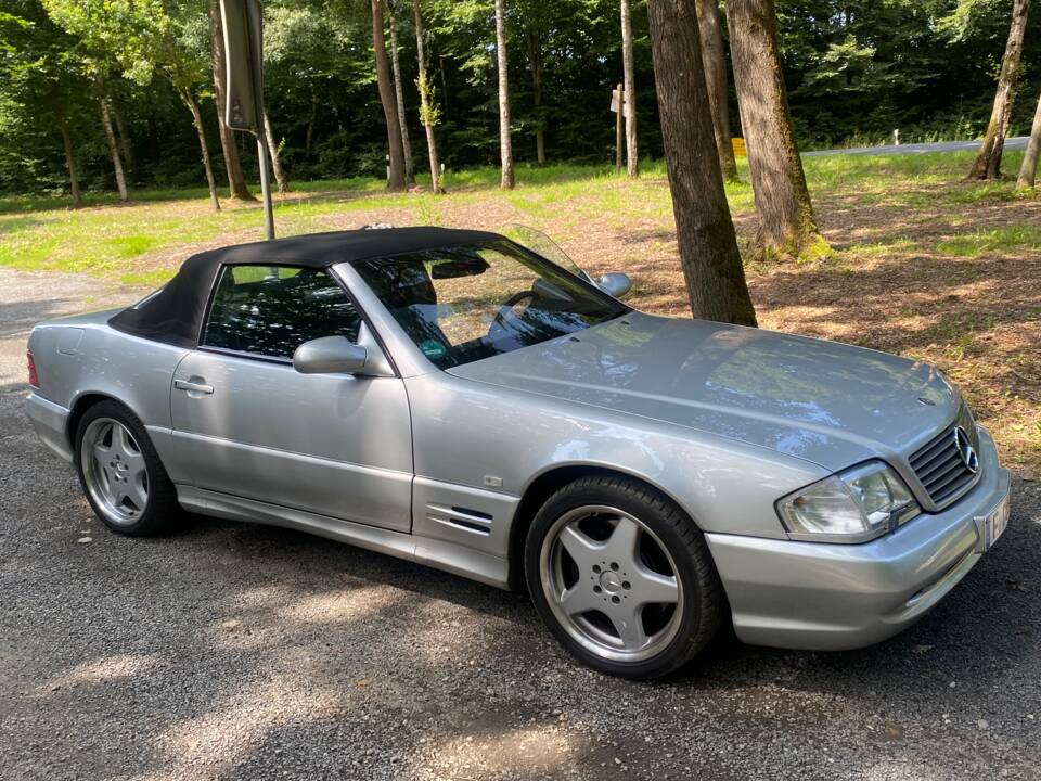 Afbeelding 2/10 van Mercedes-Benz SL 500 (2000)