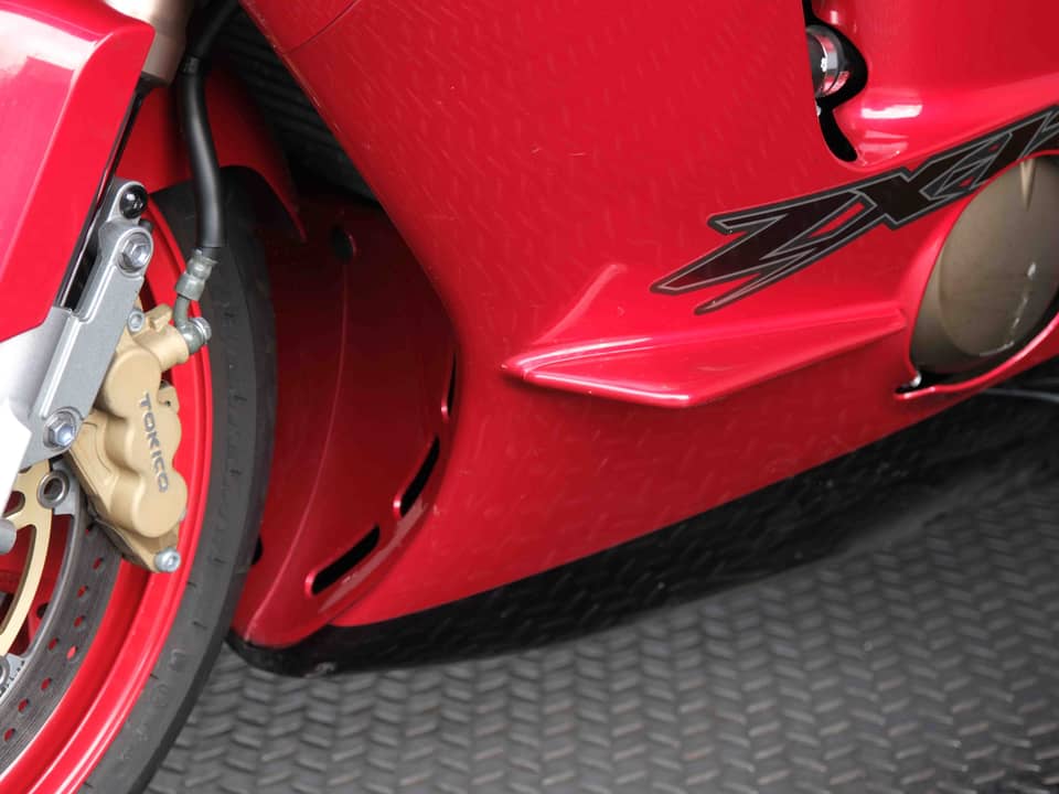 Image 74/91 of Kawasaki Ninja 1200 ZX-12R (2000)