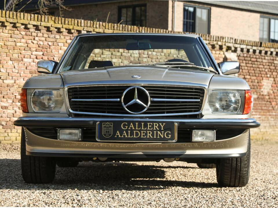 Bild 23/50 von Mercedes-Benz 560 SL (1987)