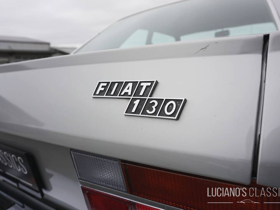 Image 25/66 of FIAT 130 Coupé (1972)